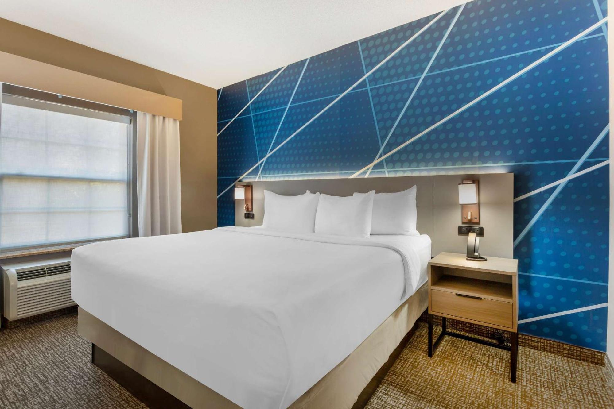 Comfort Suites East Brunswick - South River Экстерьер фото